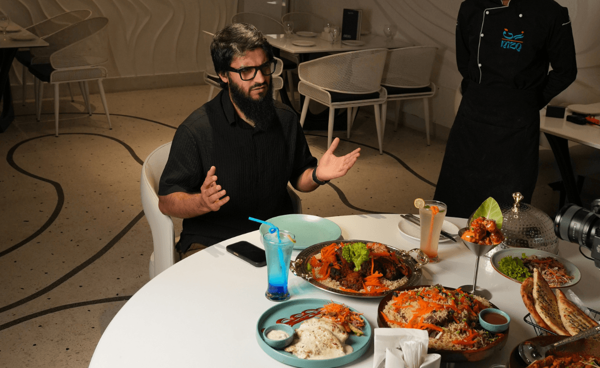ALI EHTISHAM VISITS THE WATERWALK